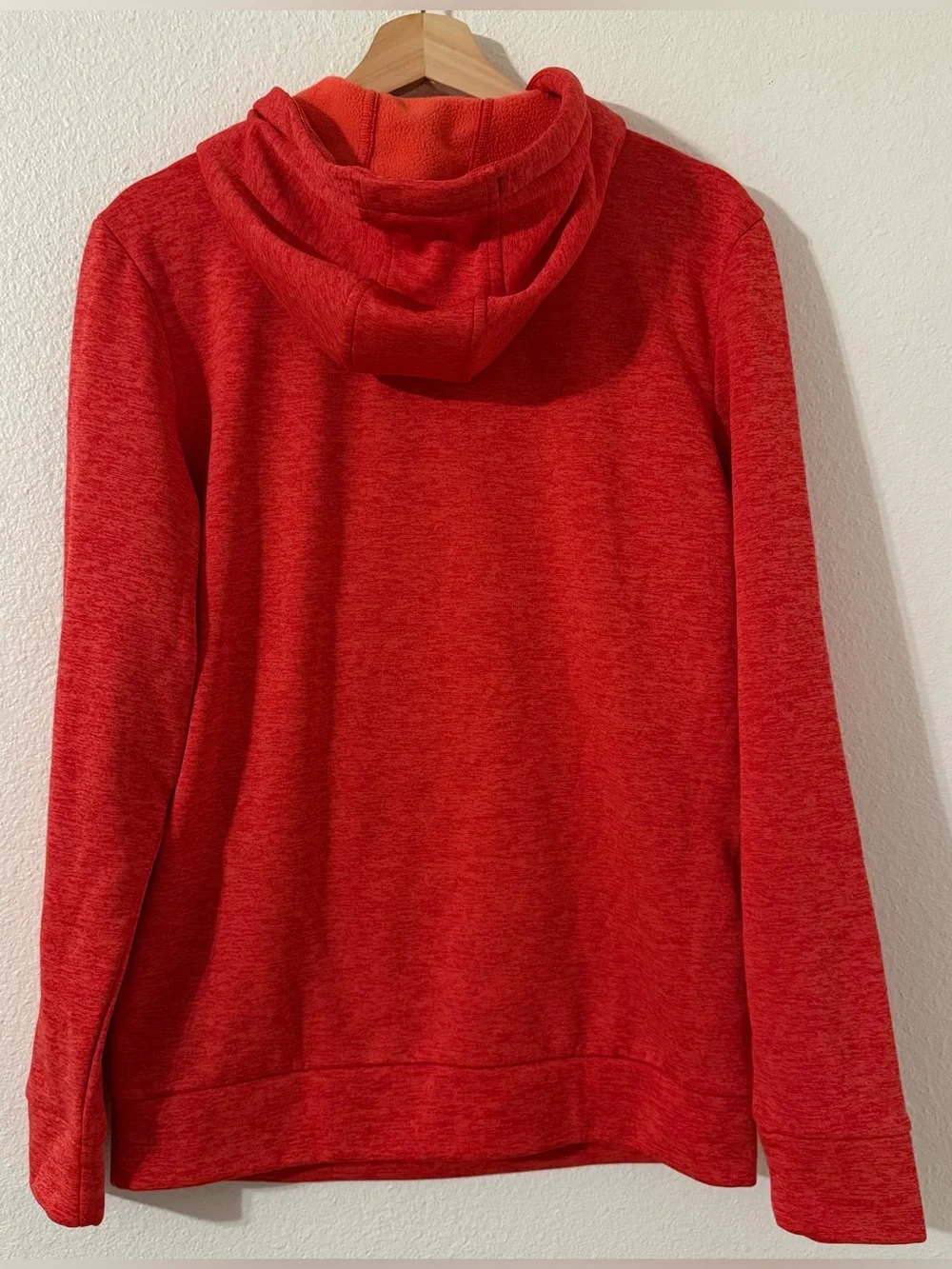 Under Armour Pullover Hoodie Mens Sz Small Fleece Twist Red Loose Fit Drawstring